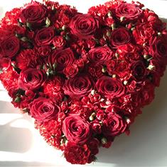 Large Red Rose &amp; Carnation Heart