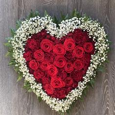 Rose &amp; Gypsophila Heart